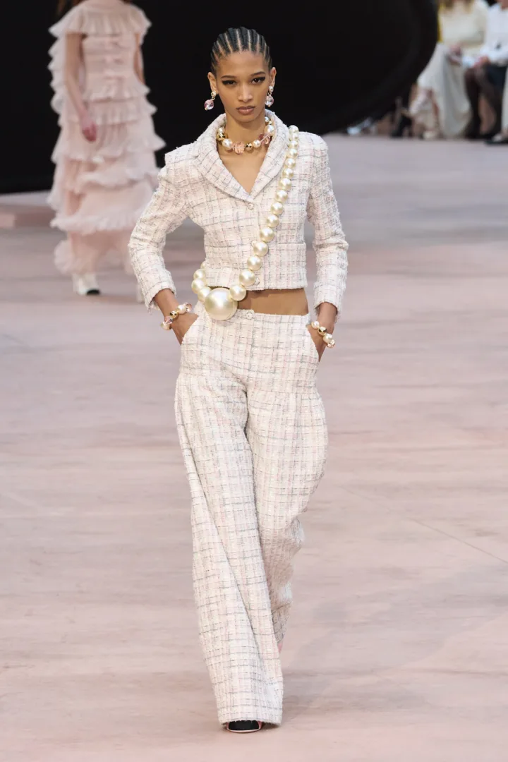 Chanel FW '25: Μετάβαση στη νέα εποχή του Matthieu Blazy