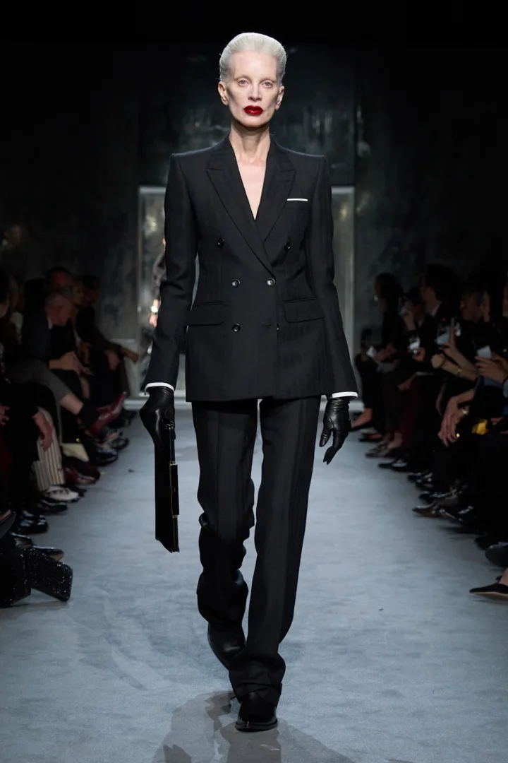 Tom Ford FW '25: Σαγήνη μέσα από μια σύγχρονη και sophisticated οπτική