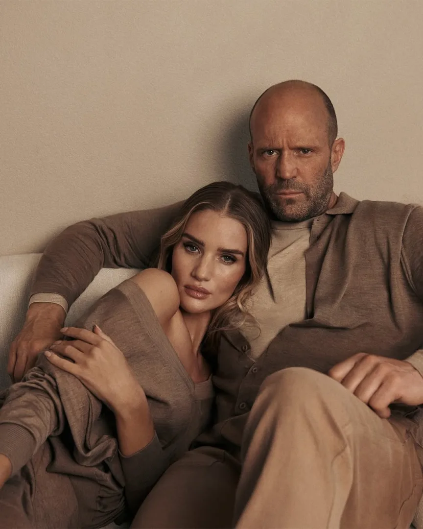 Ο Jason Statham και η Rosie Huntington-Whiteley πρωταγωνιστούν στην SS'25 καμπάνια της Falconeri