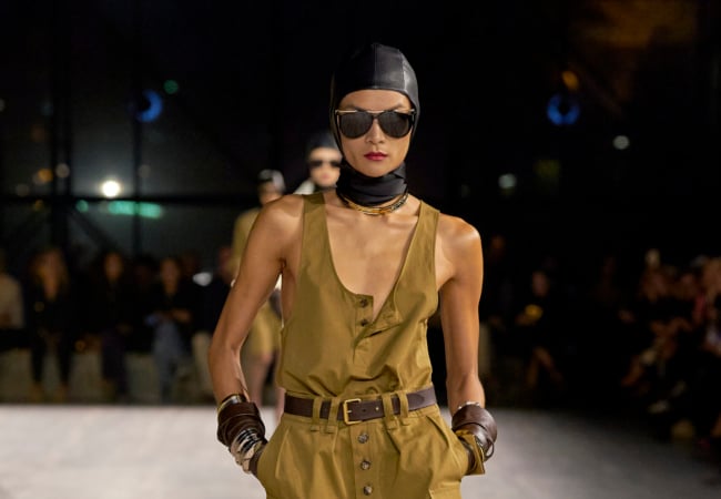 Utility και safari chic με late '70s αέρα ήταν το show για την SS' 24 του Saint Laurent