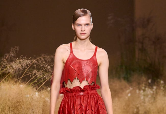 Το finale της Sarah Burton για τον McQueen και η αρχή της Louise Trotter για τον Carven