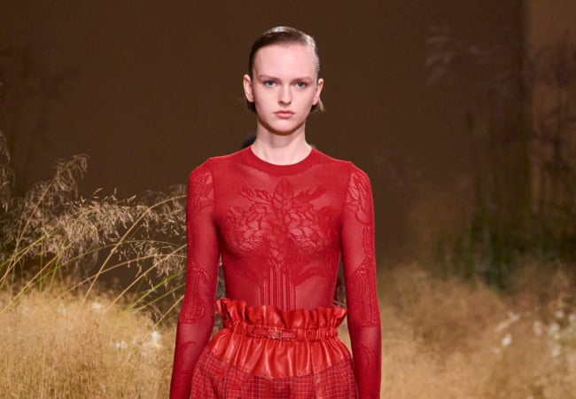 Το finale της Sarah Burton για τον McQueen και η αρχή της Louise Trotter για τον Carven