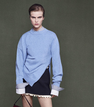 Η συλλογή της Victoria Beckham Resort '25 είναι μια ανάσα φρέσκου αέρα στον κόσμο της μόδας