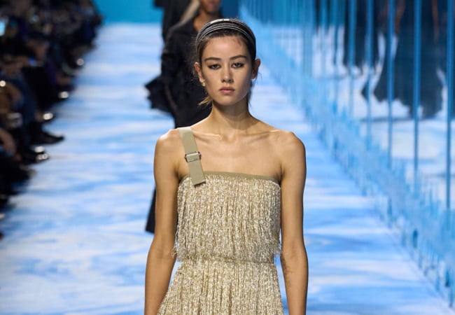 Dior SS '25: Ο οίκος προτείνει σύγχρονες Αμαζόνες με κομψά athleisure looks