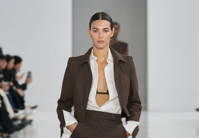 Η συλλογή Max Mara SS '25 φέρνει την ιδανική σύγχρονη γκαρνταρόμπα στην πασαρέλα