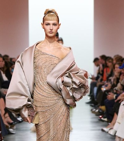 Elie Saab HC SS'25: Ένας χορός κομψότητας και αναγέννησης