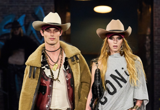 Dsquared2 FW '25: 30 χρόνια προκλητικής μόδας και ατρόμητου στυλ