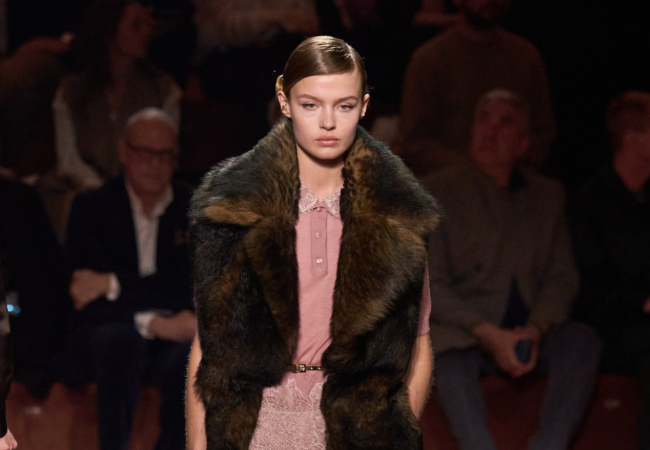 Fendi FW '25: 100 χρόνια κληρονομιάς και δημιουργικότητας