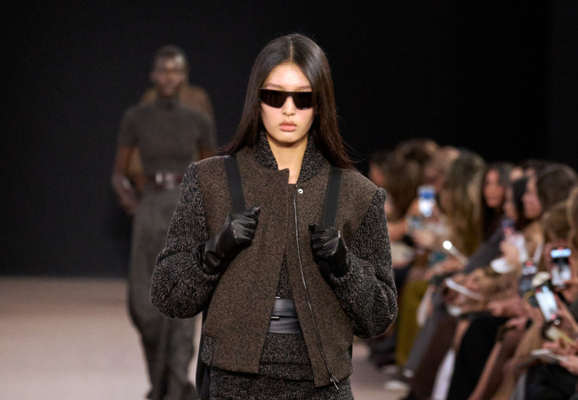 Max Mara FW '25: Η νέα ατρόμητη ρομαντική ηρωίδα