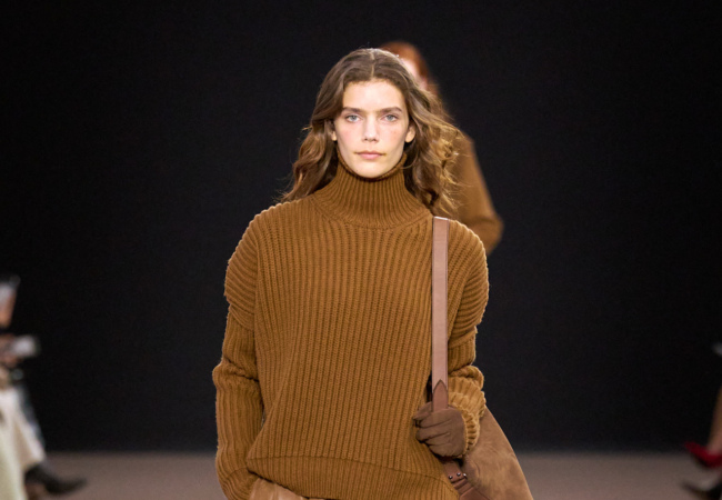 Max Mara FW '25: Η νέα ατρόμητη ρομαντική ηρωίδα