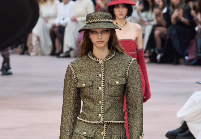 Chanel FW '25: Μετάβαση στη νέα εποχή του Matthieu Blazy