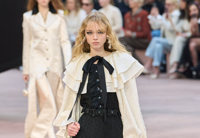 Chanel FW '25: Μετάβαση στη νέα εποχή του Matthieu Blazy