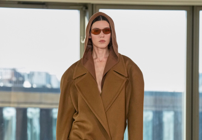 Stella McCartney FW '25: Καινοτομία, ηθική και πολυτέλεια